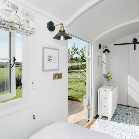 Apartamento Shepherds Hut At Chenhall Farm