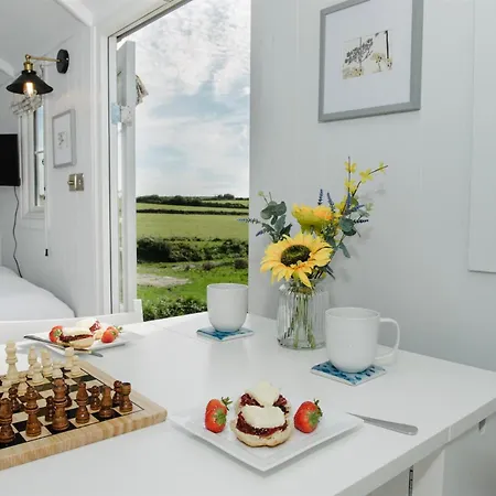 Apartamento Shepherds Hut At Chenhall Farm Helston