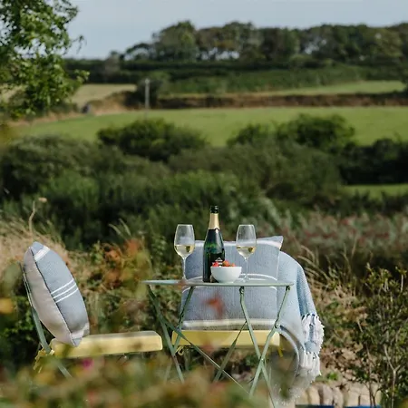 Apartamento Shepherds Hut At Chenhall Farm Helston