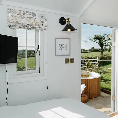 Apartamento Shepherds Hut At Chenhall Farm